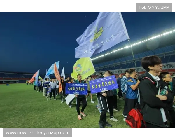 国内职业足球联赛赛程密集，球队备战准备充足，职业足球赛事