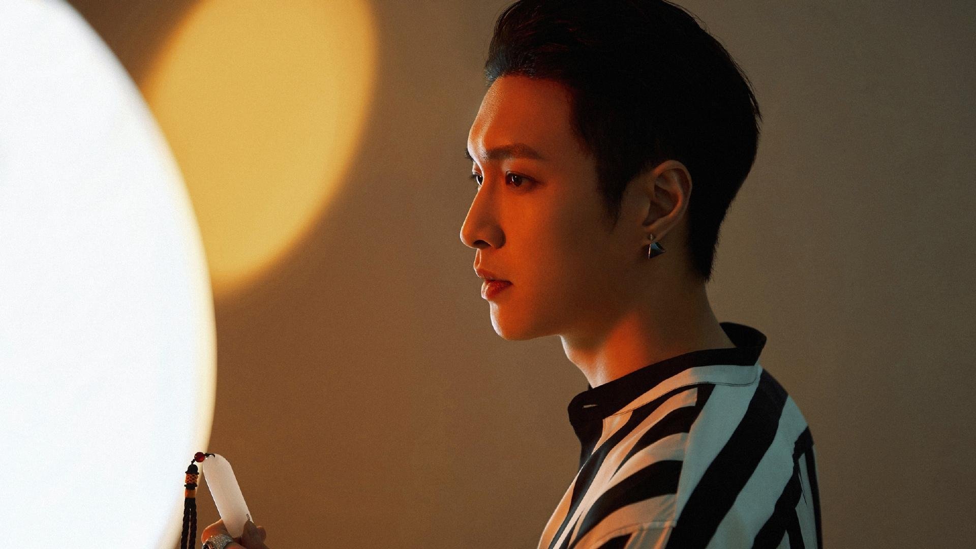 女子游泳队划频节奏控制出色，女子游泳运动