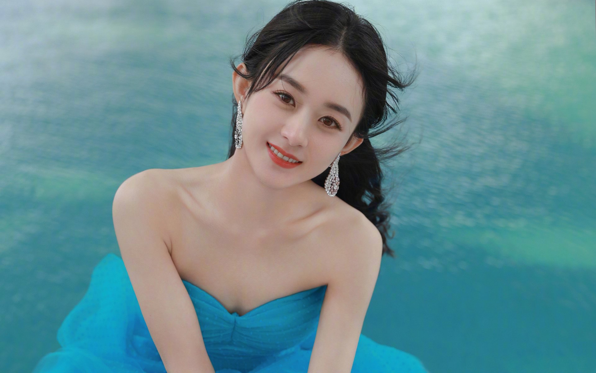 球队战术板中是否更倾向构建中心向外疏导进攻方式,篮球战术板应用